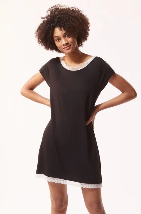 MINIA Short-sleeved nightie with lace edges
