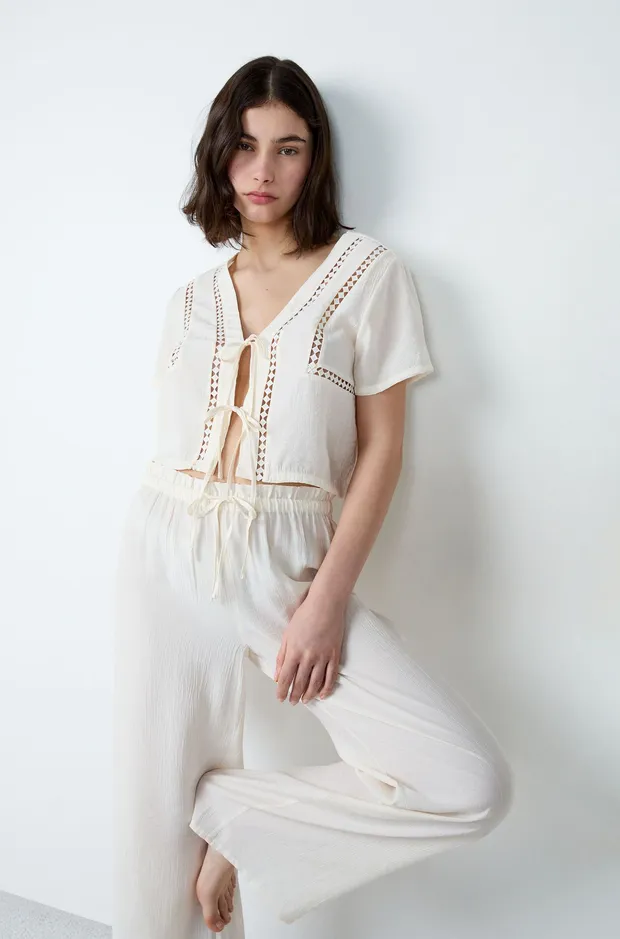KART Short-sleeved pyjama shirt with openwork bow patterns 6551701