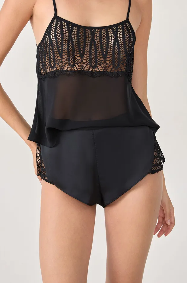 VIRTUOSE SATIN Satin pyjama shorts with lace details 6554460